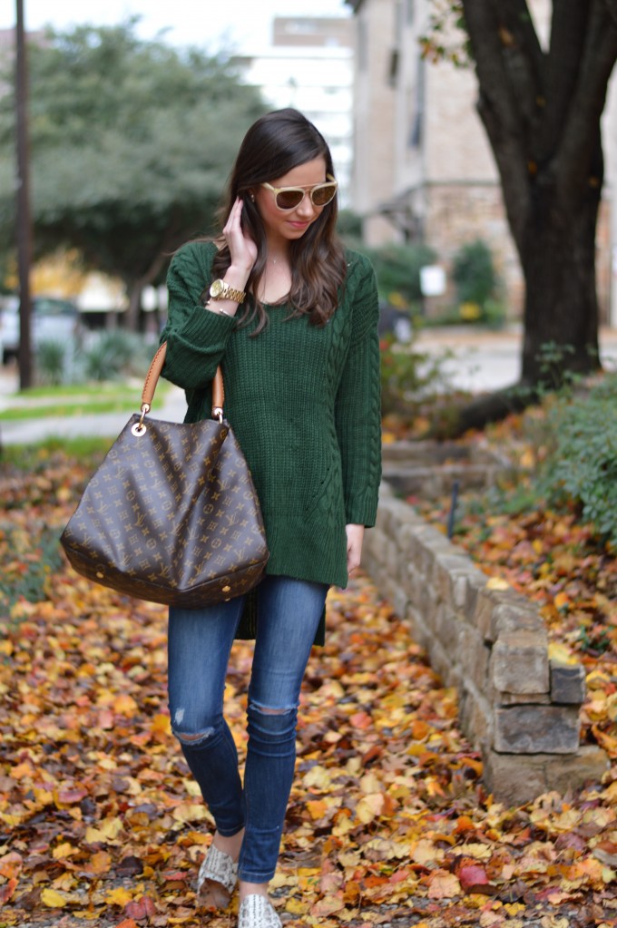 cable knit sweater in green, brown hobo bag, distressed skinny jeans, 