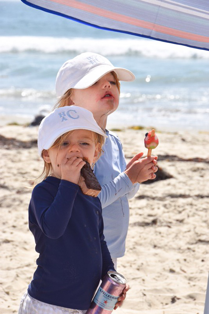 toddler brothers at the beach