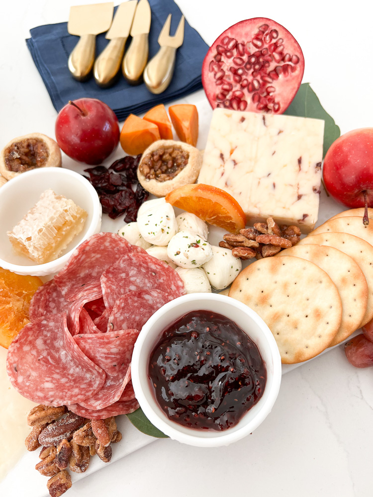 details of thanksgiving snack board