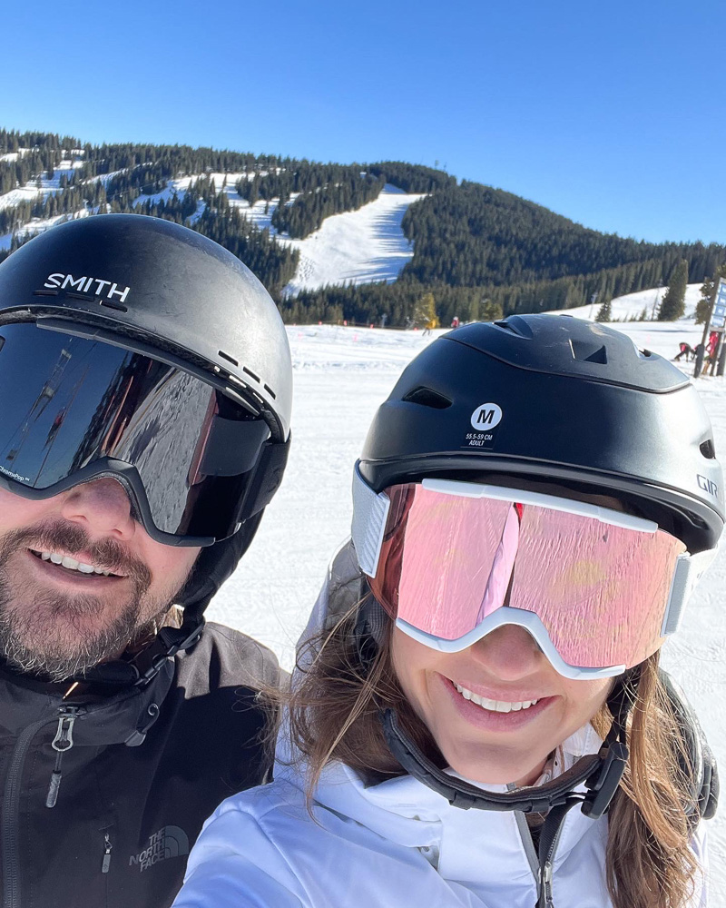couple on the ski slopes