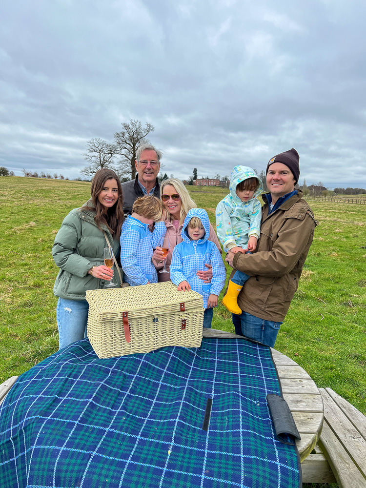 family picnic english countryside