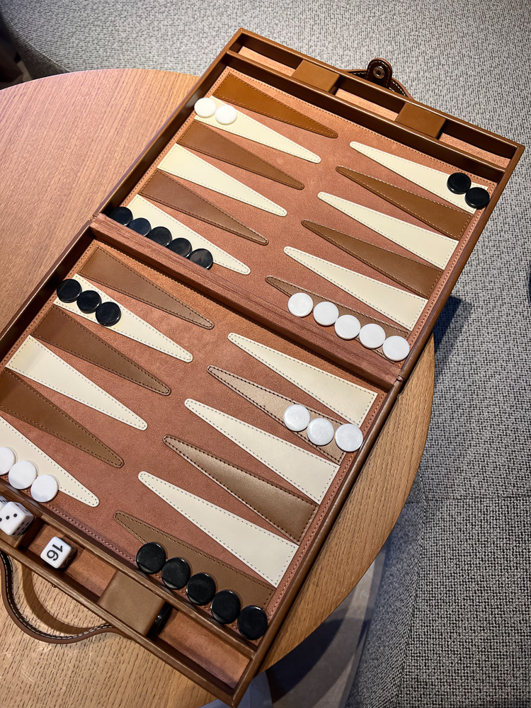 backgammon board