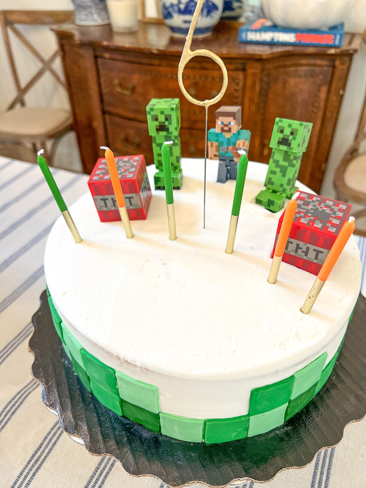 minecraft decorated birthday cake
